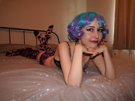 Peachyaubergine sexy model images