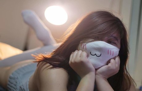 Peach Catto model sex picture