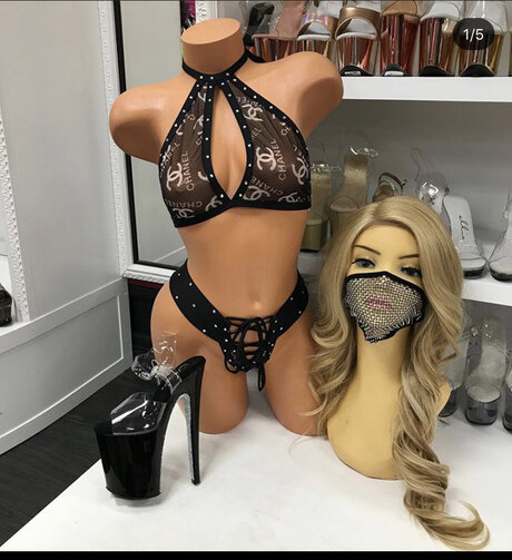 _xs FREE_ model art pic