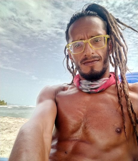 Paulo Moreno naked star pics