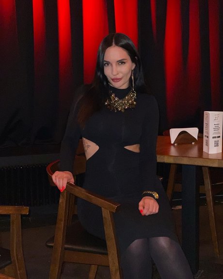 _sexy butt exclusive model photo