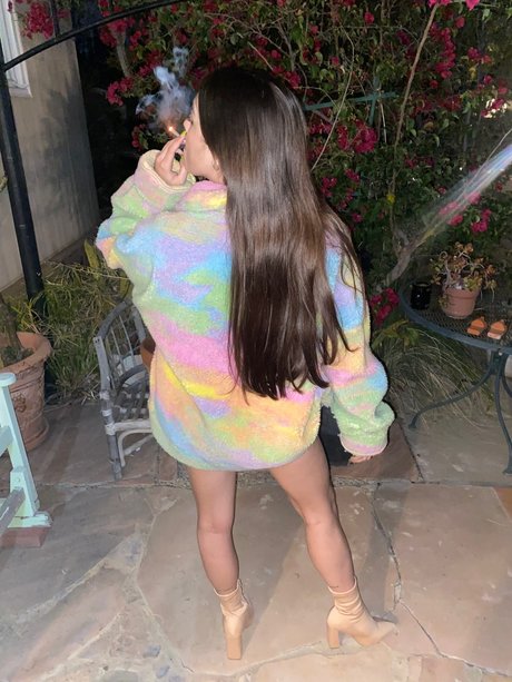 Mar a Juana naked star pics