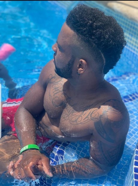 Filipe Oliveira model nice photo