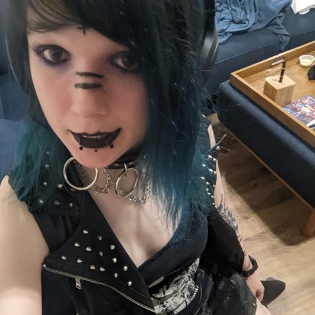 Cinder Shade star pornographic image