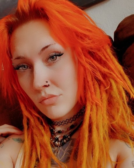 LeeAndra hot actress images