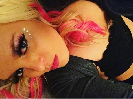 Pink Sprinkle porn model img