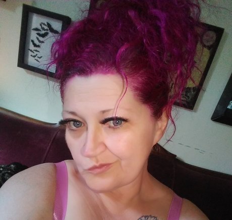 Pinki Hartless hot star photo