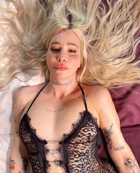 Pink Haze xxx star photo