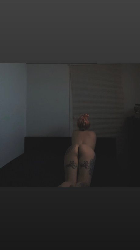 Pinkhairedbitch exclusive pornstar images