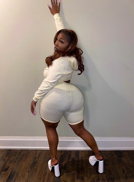 ChunLing pornstar high quality photos