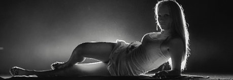 Miss Mandy high quality pornstar photos