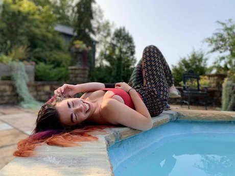 _ola_ naked star photo