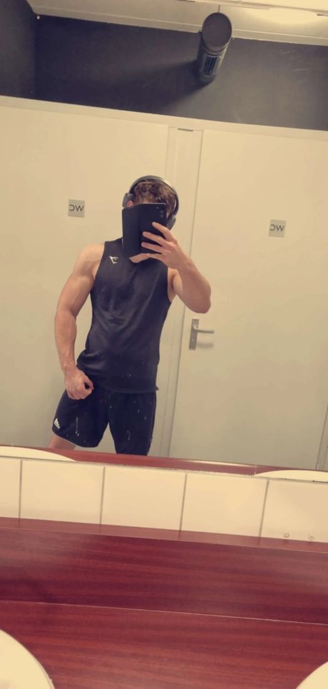 Picashow1997 hot actress image