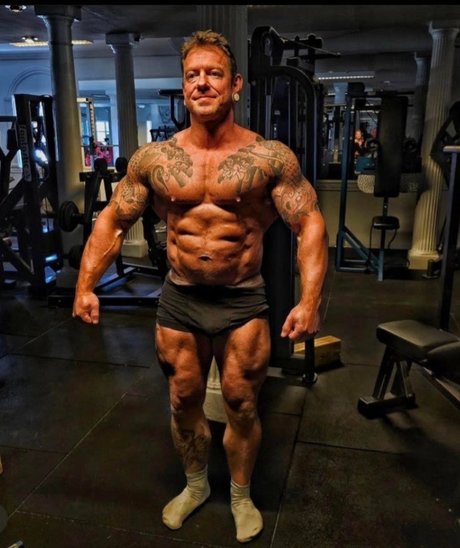 chezuma high quality actress pictures