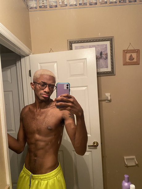 Sho exclusive model image