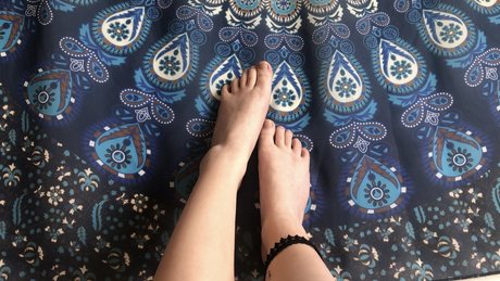 petitpied pornstar naked gallery