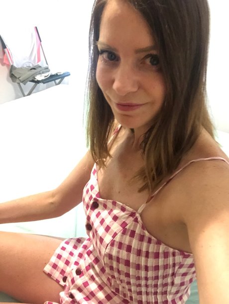 Fluffy Bunny nude actress galleries