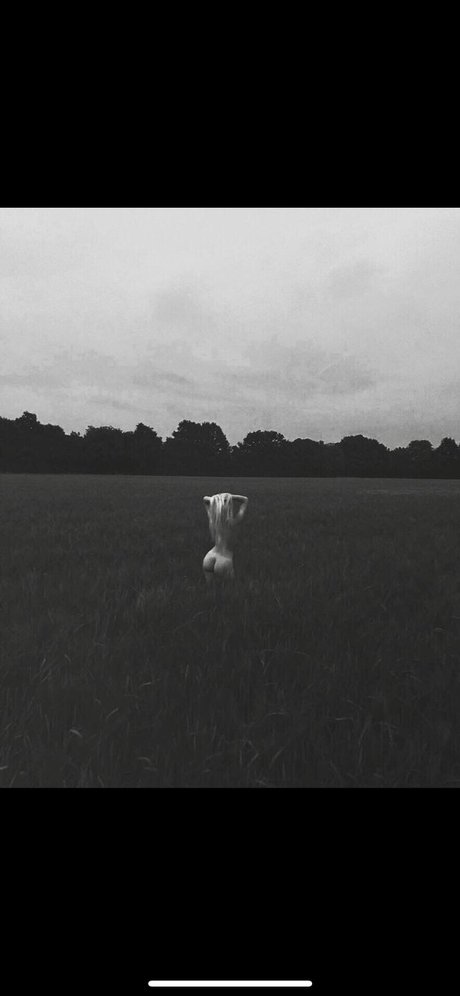 Frankie TOP 13_ hot actress pic