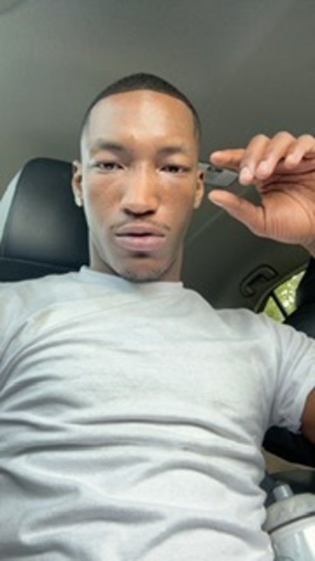 _Pluto_ nude pornstar picture