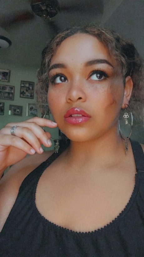 Plushie Galore star xxx galleries