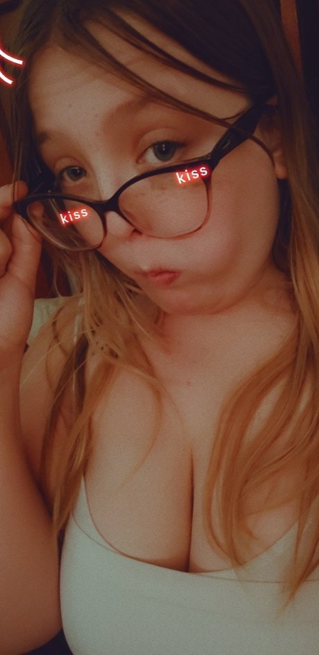 Kara Johnson star hot pic