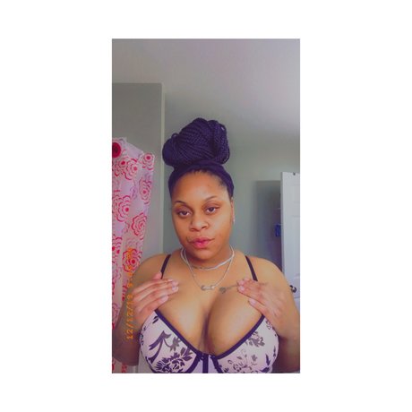 Pleasure Green model nudes img