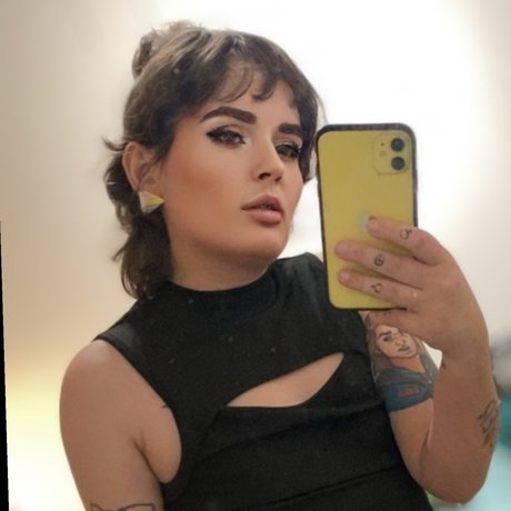 Arin model free photo