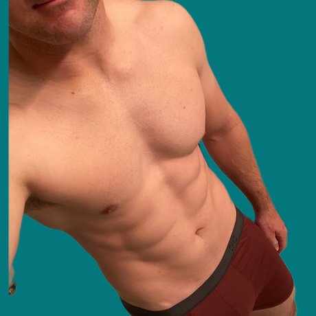 Travis W FREE hot model pics