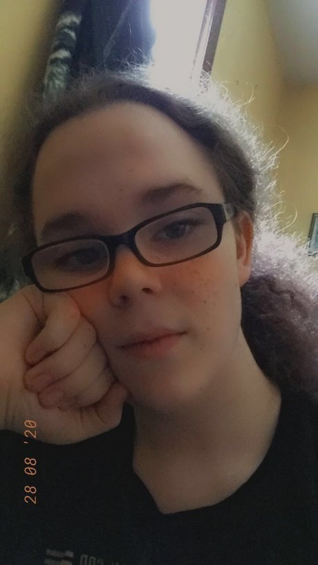 deepthroat teen onlyfans sexy photo