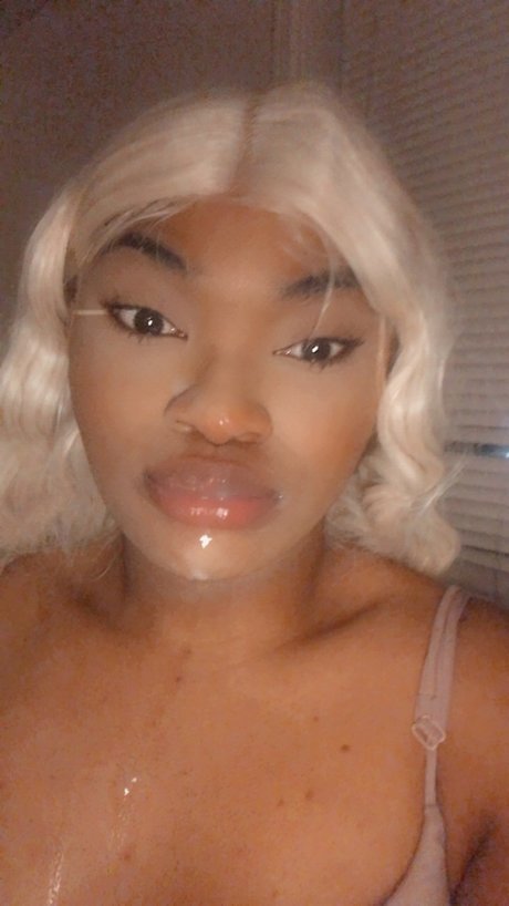 Your Fantasy Wife_ star art archive