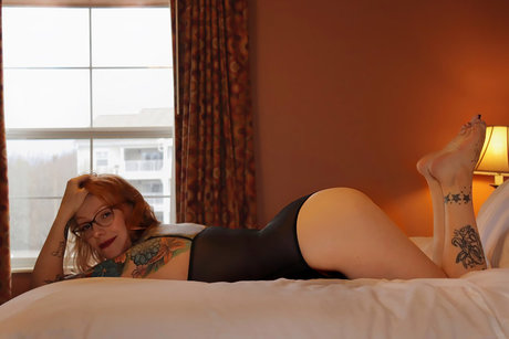 Clara Delune erotic star photo