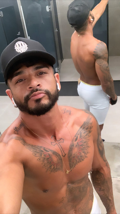 davydmotta xxx model photos