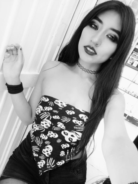 Karina Paola naked actress pic