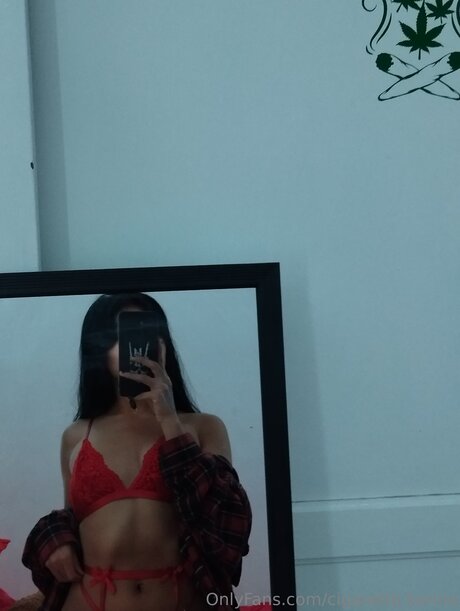 Karina Paola xxx actress image