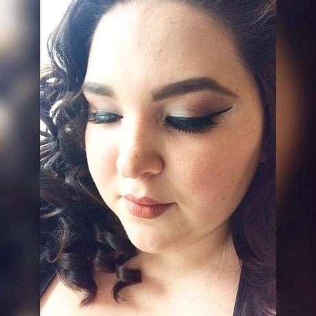 Cherry Bunns naked model pics