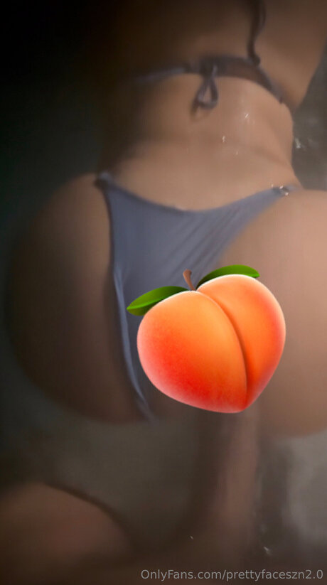 PrettyFaceSzn Naomi Nash high quality model picture