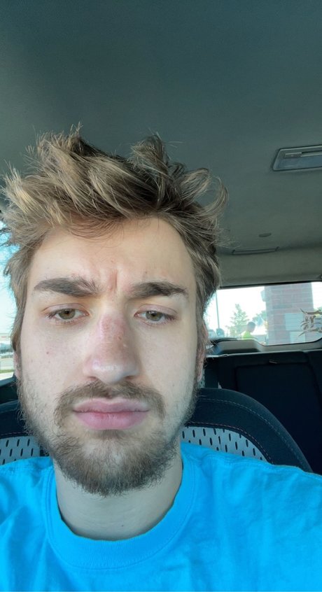 Daniel Coy beautiful actress img