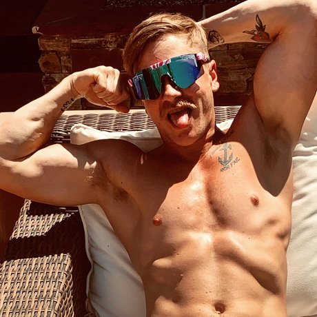 Chris Blades pornstar nudes photo