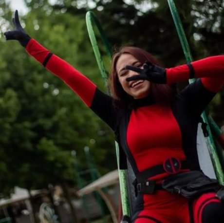 La Chivis pretty model pics