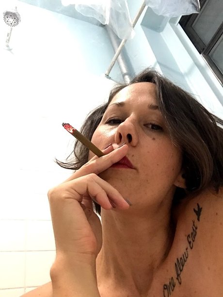 Milf and Cookies FREE art pornstar pic