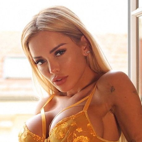 Aurelie Preston VIP_ star perfect gallery