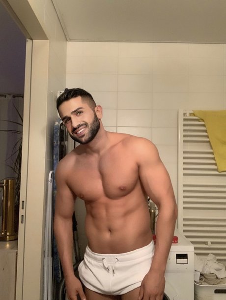 Power Pascha Free exclusive model pic