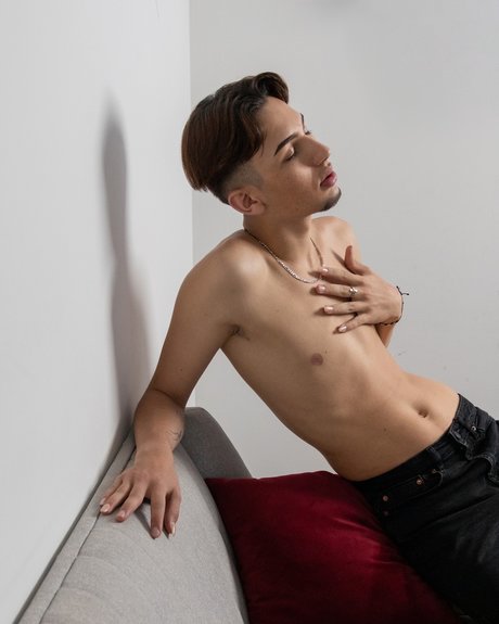 santi posada star hd picture