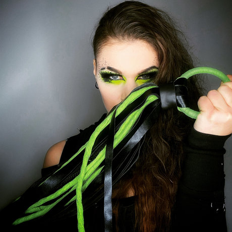 PookaDotted nude model picture