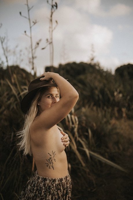 Poison Ivy_ star top pictures