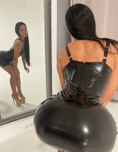 linaford model nice photos