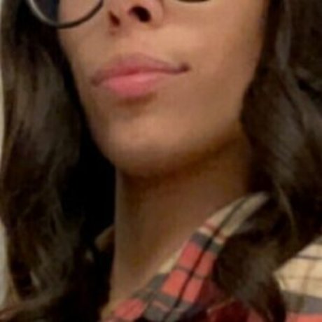 emberbastetxo pretty actress pic