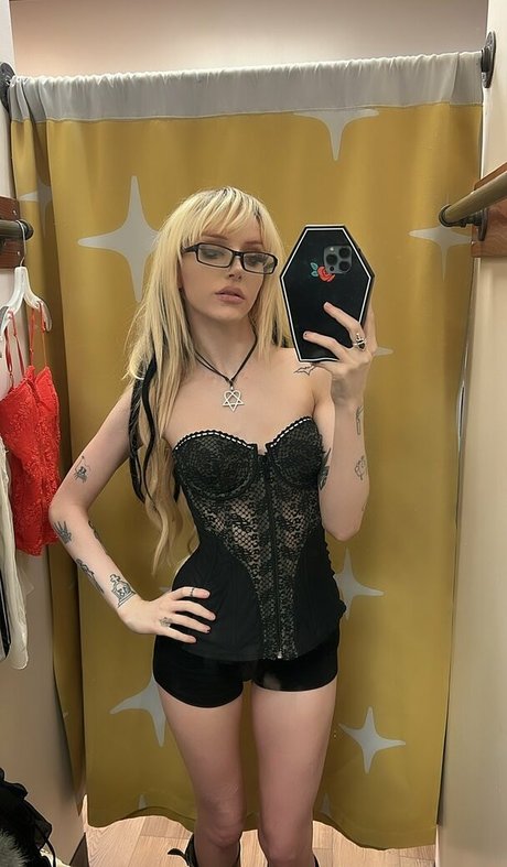 Kirsten Kaye perfect actress photo