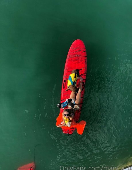 mary a b model erotic pic