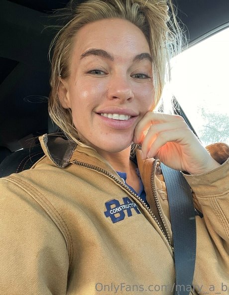 makeup artist onlyfans erotic photos